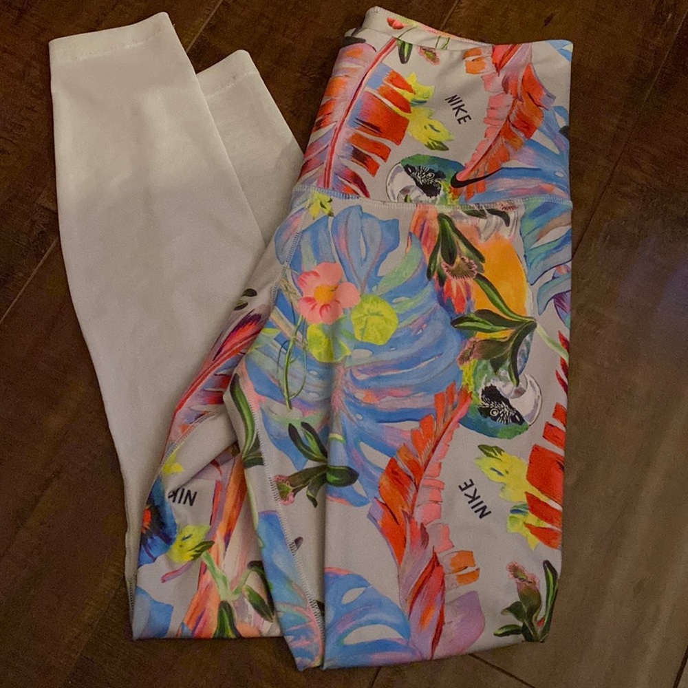 Nike leggings